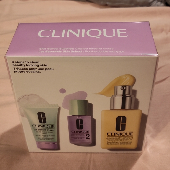 NEW!! CLINIQUE Skincare 3-Step Set - Picture 3 of 7